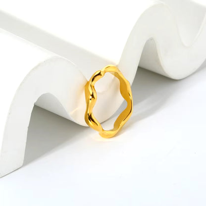 High Quality Waterproof Stainless Steel Wave Signet Rings for Ladies Tarnish Free Jewelry Dainty Thin Bold Rings Gift